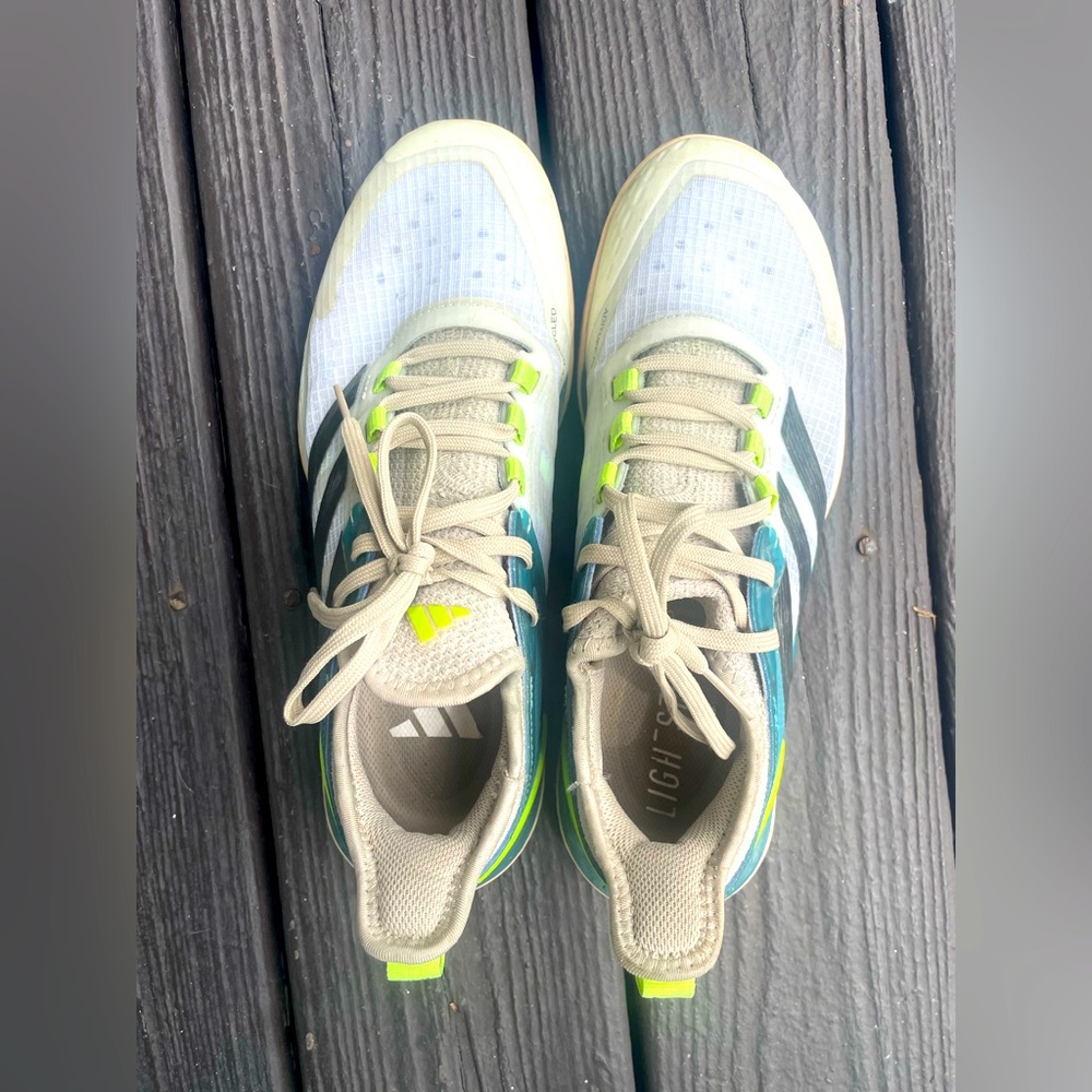 Adidas Lightstrike Women’s Tennis Sneakers Size 9
